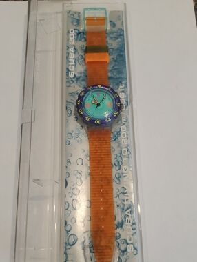 SWATCH SCUBA 200 MEDUSA NIB VINTAGE 1993 SDK 102 RARE